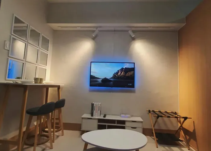 Hotel Minimalist Big 1br Pool View Moa Airport